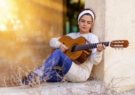 Understanding Spanish Compliments: A Guide to Building Connections