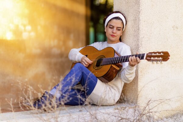 Understanding Spanish Compliments: A Guide to Building Connections