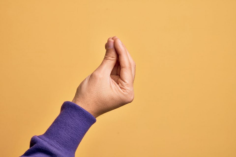 I 10 Gesti con le Mani che gli Italiani Usano Sempre