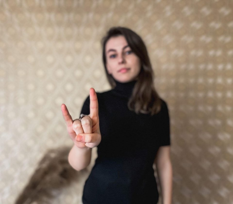 italian horns sign