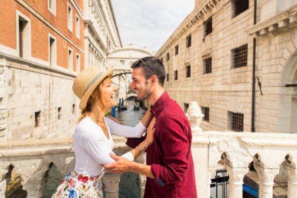 Catturare cuori in italiano: l’arte delle frasi d’approccio poetiche