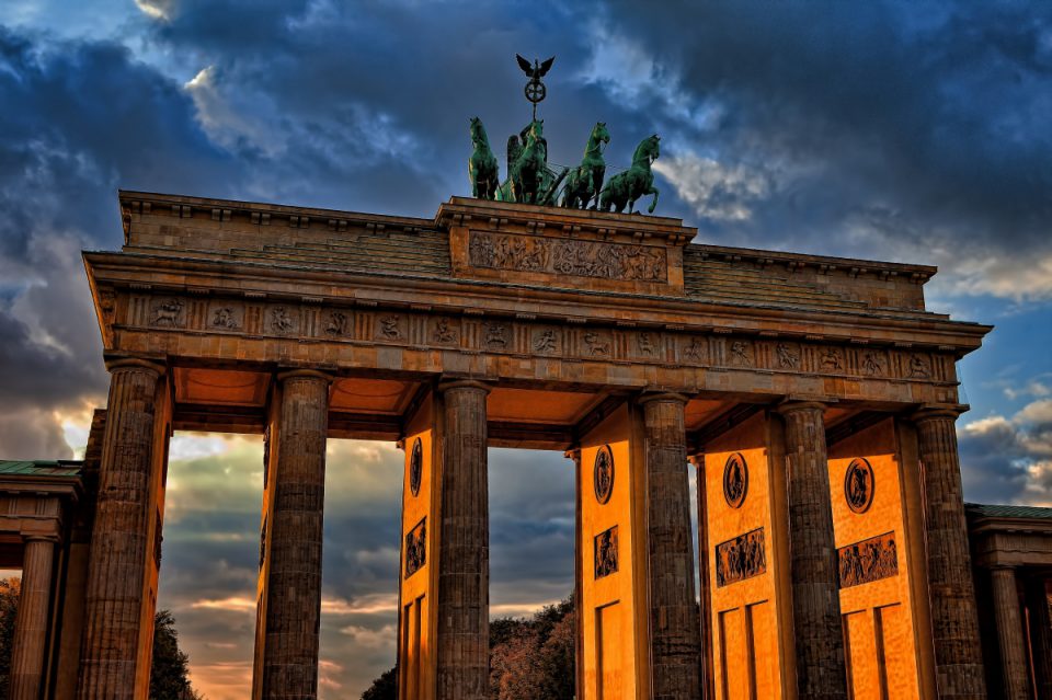 Why Learn German? 10 Reasons to Learn German 1 Why Learn German? 10 Reasons to Learn German